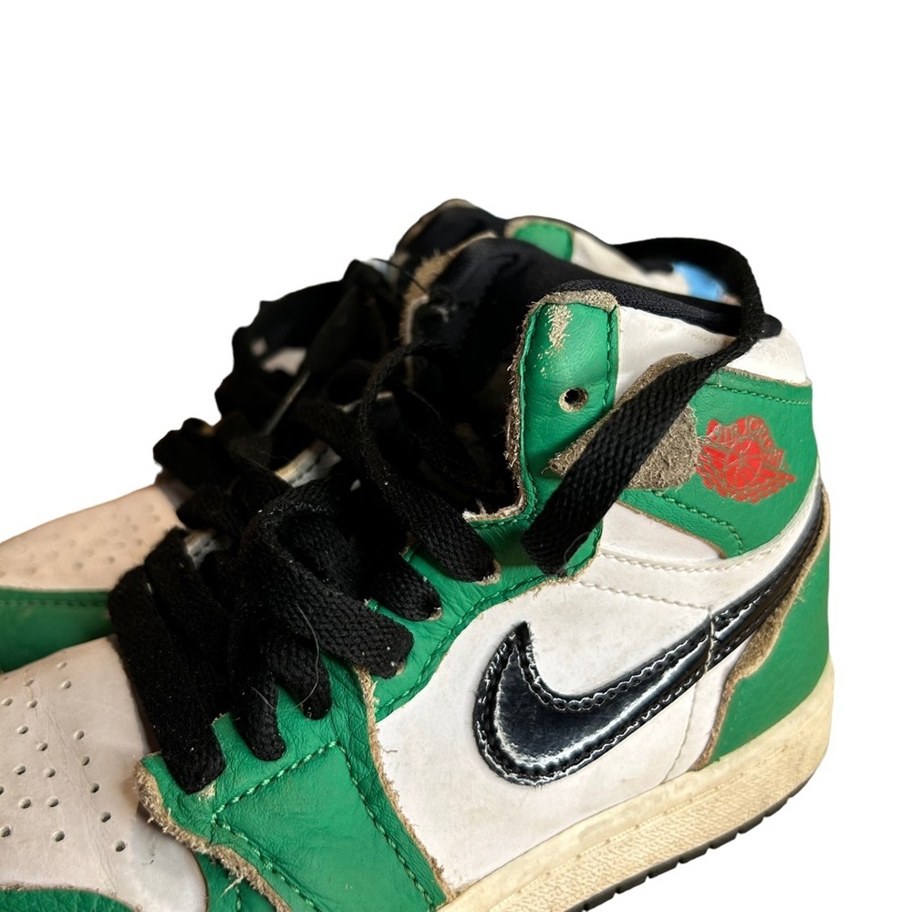 Jordan Shoes Kids Jordan 1 Retro High Lucky Green - Picture 7 of 7